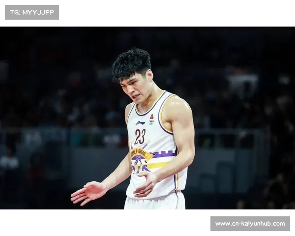 广州男篮季前赛惨败47分 陈国豪砍下13分 刘彦诚三分球5中4表现抢眼